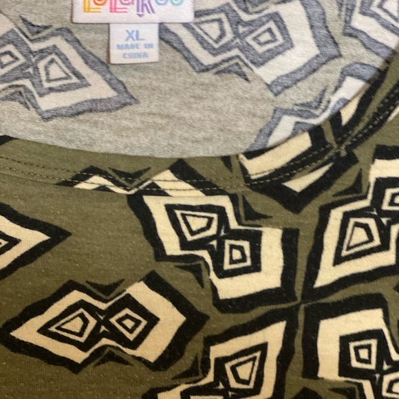 Lularoe Carly - Picture 3 of 3